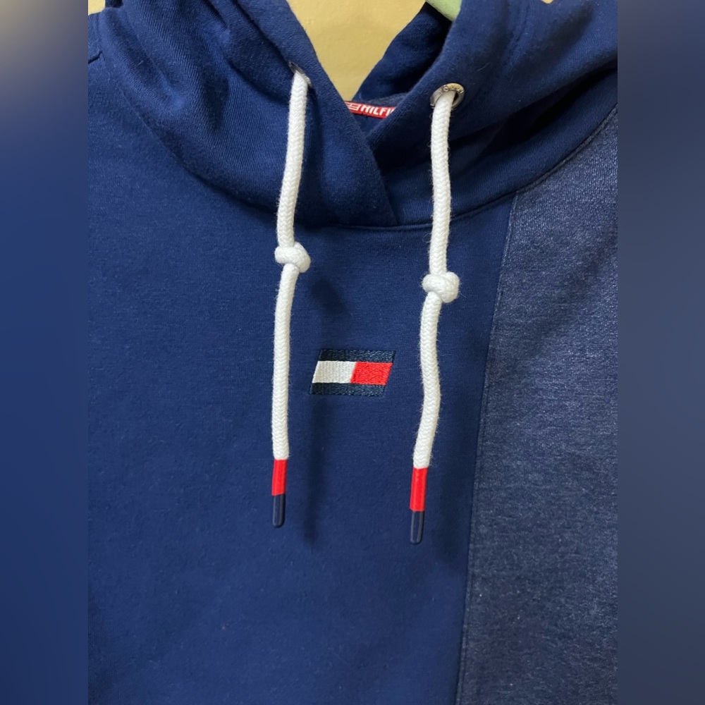 Tommy Hilfiger Sport Blue Cropped Hoodie Shirt - Picture 2 of 8